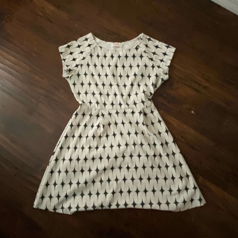 Cute knit dress, made in USA off-white and black